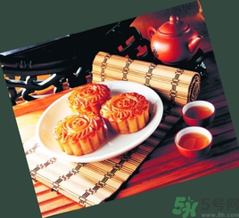 月餅過(guò)了保質(zhì)期還可以吃嗎？如何延長(zhǎng)月餅的保質(zhì)期？