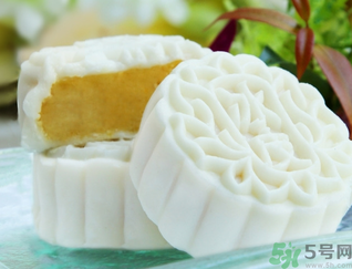 冰皮月餅怎么做好吃？冰皮月餅及餡兒的做法推薦