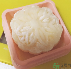 冰皮月餅怎么吃？冰皮月餅怎么吃對身體好