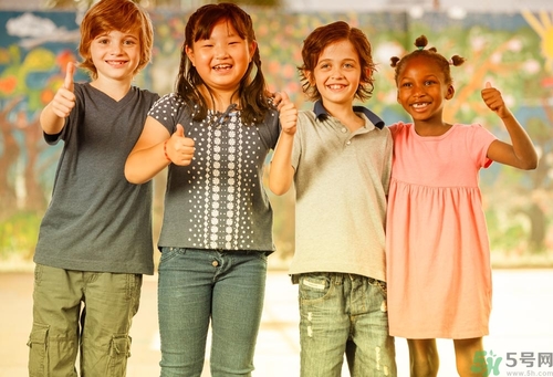 怎么讓女孩子喜歡自己？怎么讓男孩子喜歡自己？