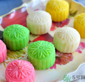 冰皮月餅放冰箱變硬怎么回事？冰皮月餅放冷藏還是冷凍？？