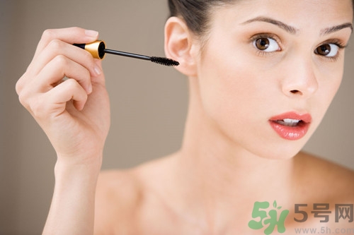 睫毛膏會過期嗎?睫毛膏過期了還能用嗎 睫毛膏會過期嗎?睫毛膏過期了還能用嗎