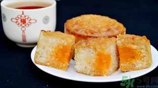 月餅吃多了會怎么樣？哪些人不宜吃月餅？