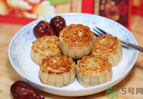 月餅吃多了會怎么樣？哪些人不宜吃月餅？