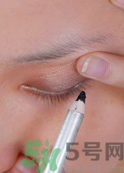 眼線怎么畫好看圖解？單眼皮怎么畫眼線好看？