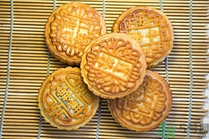 月餅熱量高嗎？吃月餅會(huì)胖嗎？