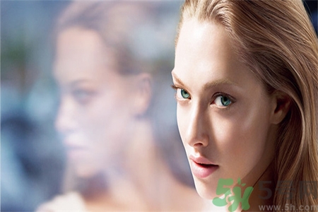 如何防止皮膚衰老？皮膚衰老的原因是什么？