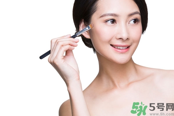 睫毛膏可以刷眉毛嗎？睫毛膏可以當(dāng)染眉膏嗎？