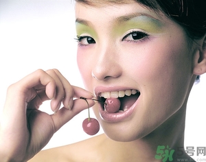 眼影可以當(dāng)眉粉用嗎？眼影可以當(dāng)鼻影用嗎？