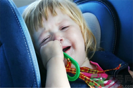 寶寶暈車吃什么好？如何避免寶寶暈車？