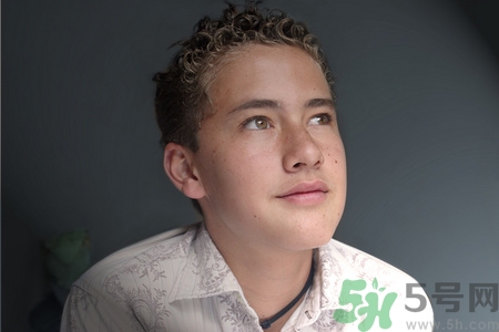 孩子無(wú)理取鬧家長(zhǎng)該怎么辦?孩子提出無(wú)理要求怎么辦