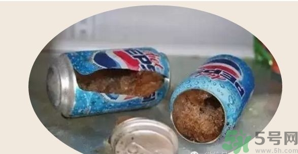 可樂(lè)可以放冰箱冷凍嗎?可樂(lè)放冰箱冷凍會(huì)炸嗎?