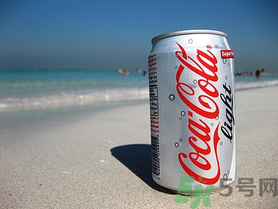 可樂過(guò)期10天還能喝嗎?可樂過(guò)期喝了會(huì)怎樣