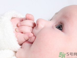 ?寶寶長(zhǎng)馬牙不吃奶怎么辦？寶寶長(zhǎng)馬牙多久能好？