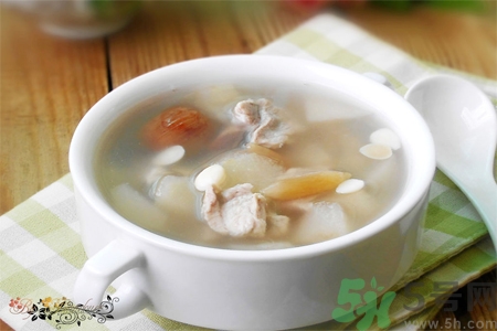 麥冬泡水喝的功效有哪些？麥冬泡水有什么禁忌？