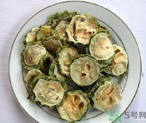 苦瓜干泡水喝的好處 苦瓜泡水喝的禁忌 苦瓜干泡水喝的好處 苦瓜泡水喝的禁忌