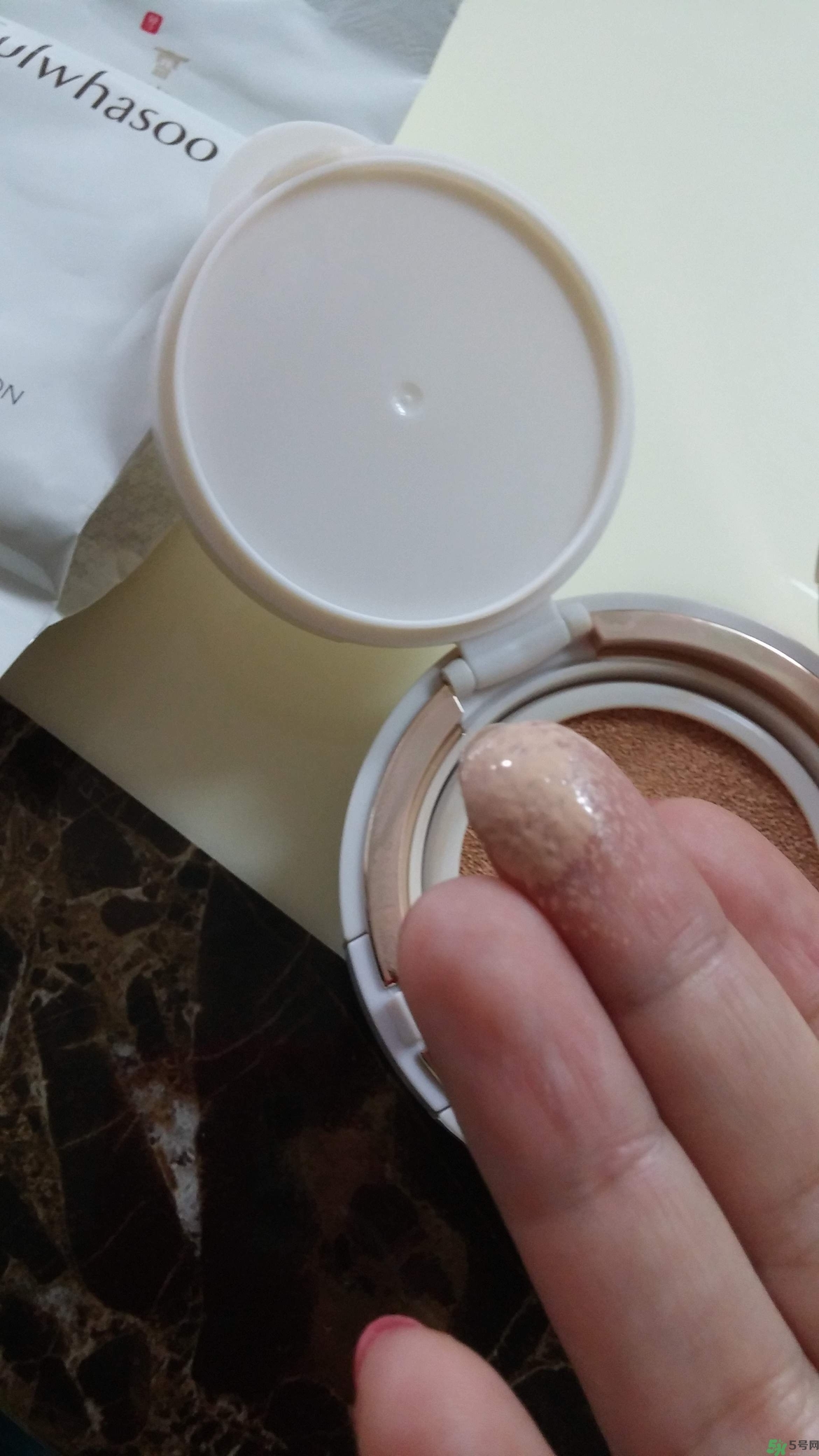 雪花秀氣墊13號白嗎？雪花秀氣墊13號21號哪個白？