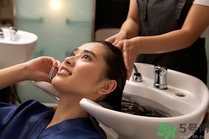 女生天天洗頭好嗎？洗頭發(fā)的正確方法