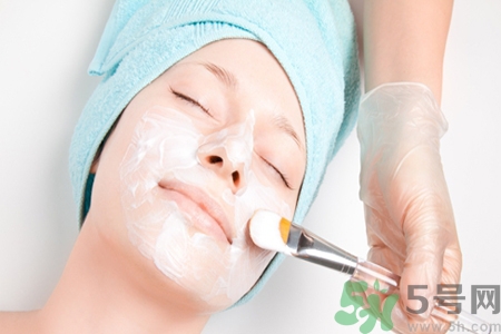 太陽(yáng)穴長(zhǎng)痘怎么辦？如何祛除太陽(yáng)穴上的痘痘？