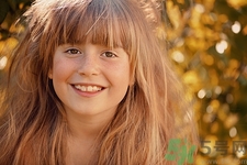 青春期長(zhǎng)雀斑怎么辦?青春期長(zhǎng)雀斑正常嗎