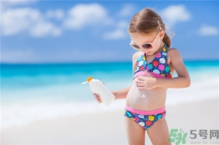 夏天涂防曬霜有用嗎？吃什么防曬又美白？