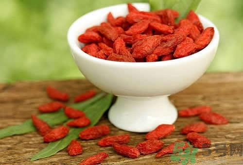 枸杞和什么一起煮粥比較好？枸杞怎么煮粥？