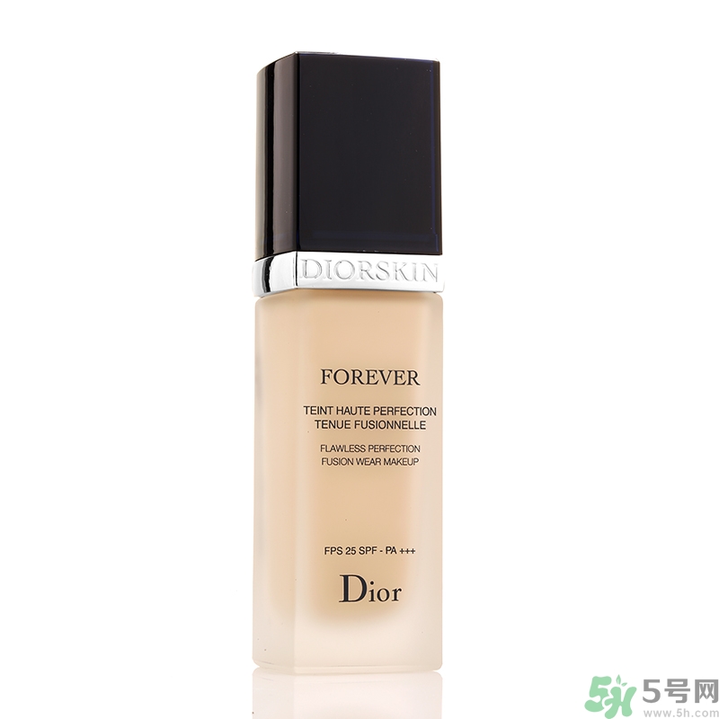 粉底液會(huì)悶痘嗎？粉底液會(huì)過敏嗎？