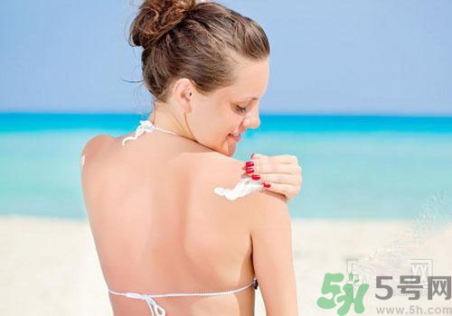 在室內(nèi)要涂防曬霜嗎？在室內(nèi)不涂防曬霜可以嗎？