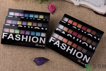 眼影里面的亮粉有害嗎？眼影里有滑石粉有害嗎？