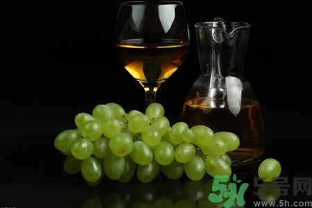 紅酒開瓶器怎么用？沒有開瓶器怎么開紅酒？