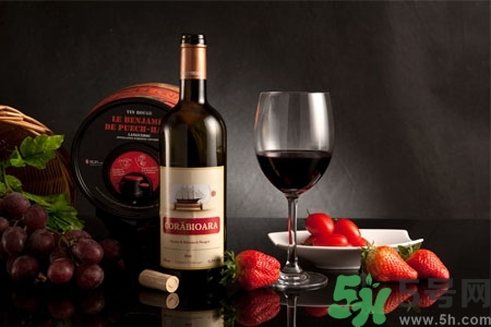 紅酒開瓶器怎么用？沒有開瓶器怎么開紅酒？