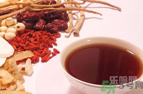 黃芪當(dāng)歸可以泡水喝嗎？黃芪當(dāng)歸泡水喝有什么功效？