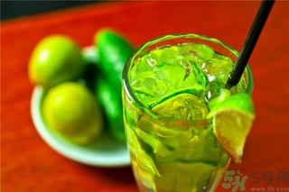 蔬菜汁怎么做給寶寶吃？蔬菜汁什么時候喝最好？