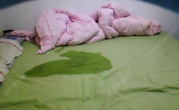 15歲男孩為什么會(huì)尿床？15歲男孩尿床怎么治療？