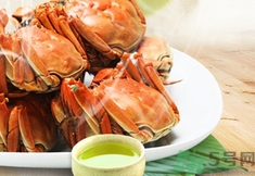 螃蟹可以和桃子一起吃嗎?螃蟹能和桃子同吃嗎? 螃蟹可以和桃子一起吃嗎?螃蟹能和桃子同吃嗎?