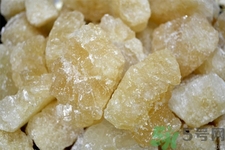 冰糖和白糖紅糖有什么區(qū)別？冰糖和普通糖有什么區(qū)別？