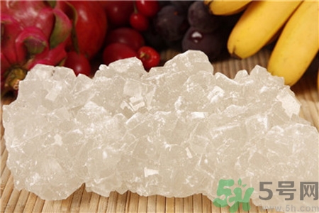 冰糖和白糖紅糖有什么區(qū)別？冰糖和普通糖有什么區(qū)別？