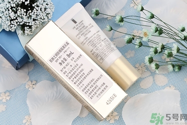 隔離霜用洗面奶能洗掉嗎？涂隔離霜需要卸妝嗎？