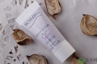 隔離霜會悶痘嗎？隔離霜會傷害皮膚嗎？