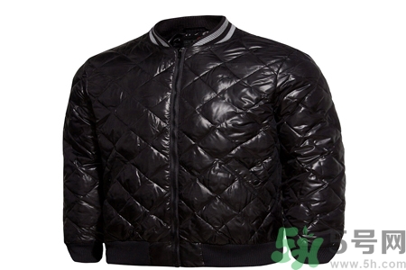 羽絨服日常如何保養(yǎng)？羽絨服局部清潔的方法有哪些？