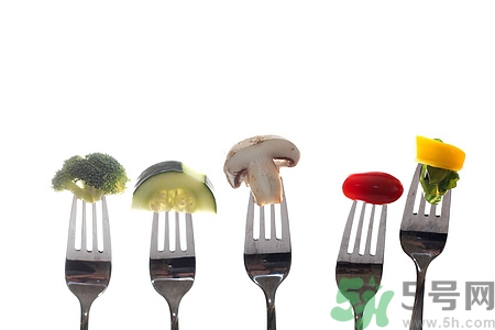 門上長蘑菇是怎么回事?門上長的蘑菇能吃嗎 門上長蘑菇是怎么回事?門上長的蘑菇能吃嗎