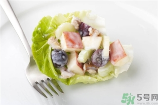 蘋(píng)果和酸奶能一起吃嗎？蘋(píng)果和酸奶能一起榨汁嗎？