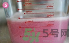 石榴水弄衣服上怎么洗？石榴汁怎么清洗？