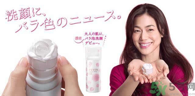 kanebo嘉娜寶玫瑰潔面乳怎么用？kanebo玫瑰洗面奶使用方法