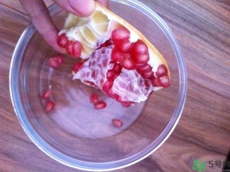 石榴里面發(fā)黑能不能吃？石榴發(fā)黑怎么辦？