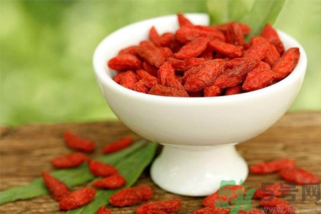 枸杞一天吃多少為宜？枸杞什么時候吃最好？