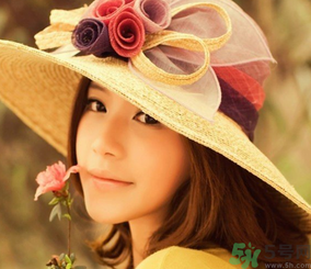 素顏霜適合哪個年齡段？素顏霜適合多大年齡？