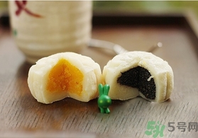 冰皮月餅和冰淇淋月餅有什么區(qū)別？冰皮月餅和冰淇淋月餅?zāi)膫€(gè)好吃？