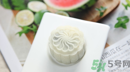 冰皮月餅不放冰箱可以嗎?冰皮月餅不放冰箱能堅(jiān)持多久 冰皮月餅不放冰箱可以嗎?冰皮月餅不放冰箱能堅(jiān)持多久