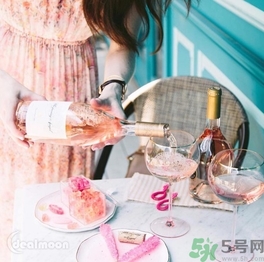 玫瑰紅酒軟糖哪里買？玫瑰紅酒小熊軟糖多少錢？